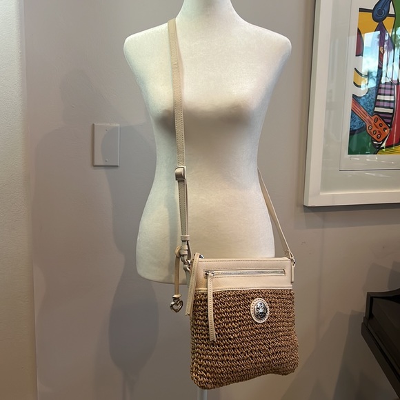 🌺Brighton Kari Messenger Bag🌺 - Picture 4 of 16